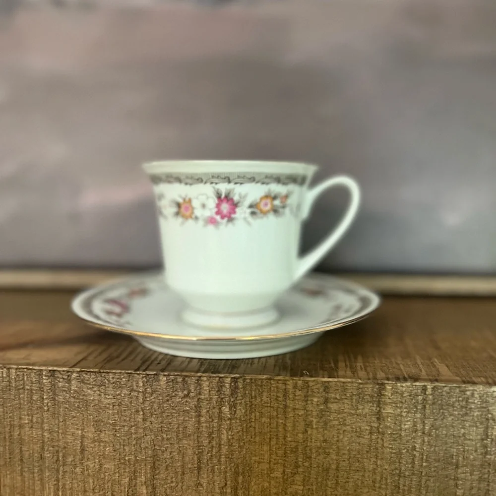 Chinese Floral Gold Rimmed Footed Cup & Saucer Set